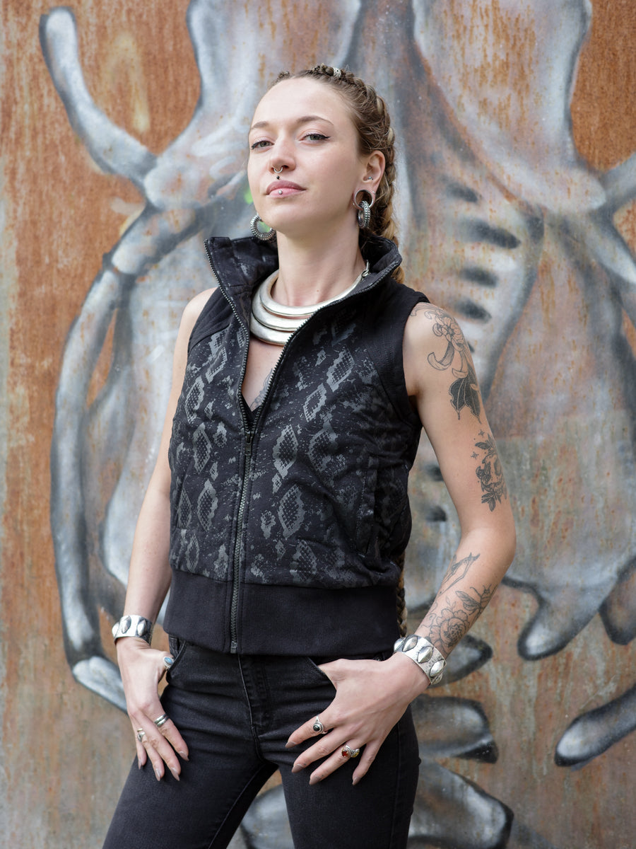 ELEMENT ✦ SNAKE ✦ BLACK