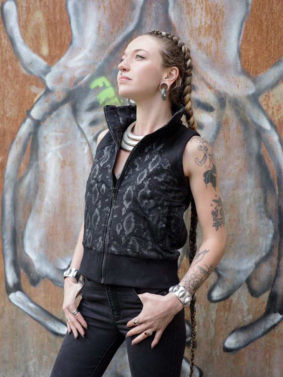 ELEMENT ✦ SNAKE ✦ BLACK