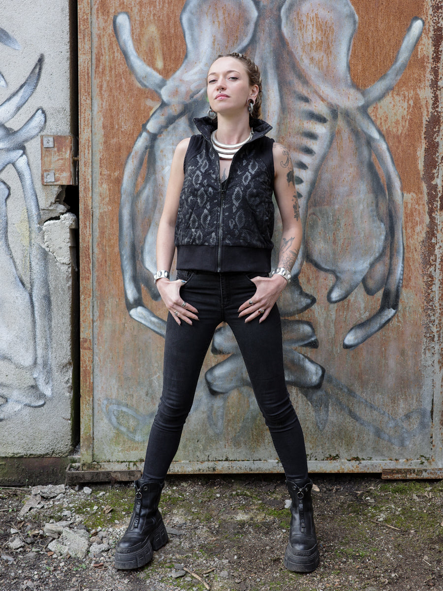 ELEMENT ✦ SNAKE ✦ BLACK