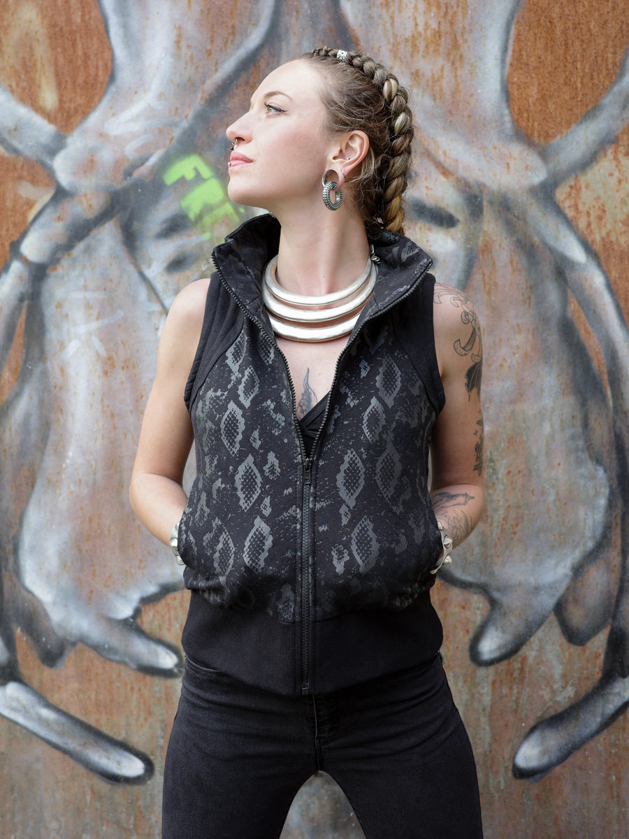 ELEMENT ✦ SNAKE ✦ BLACK