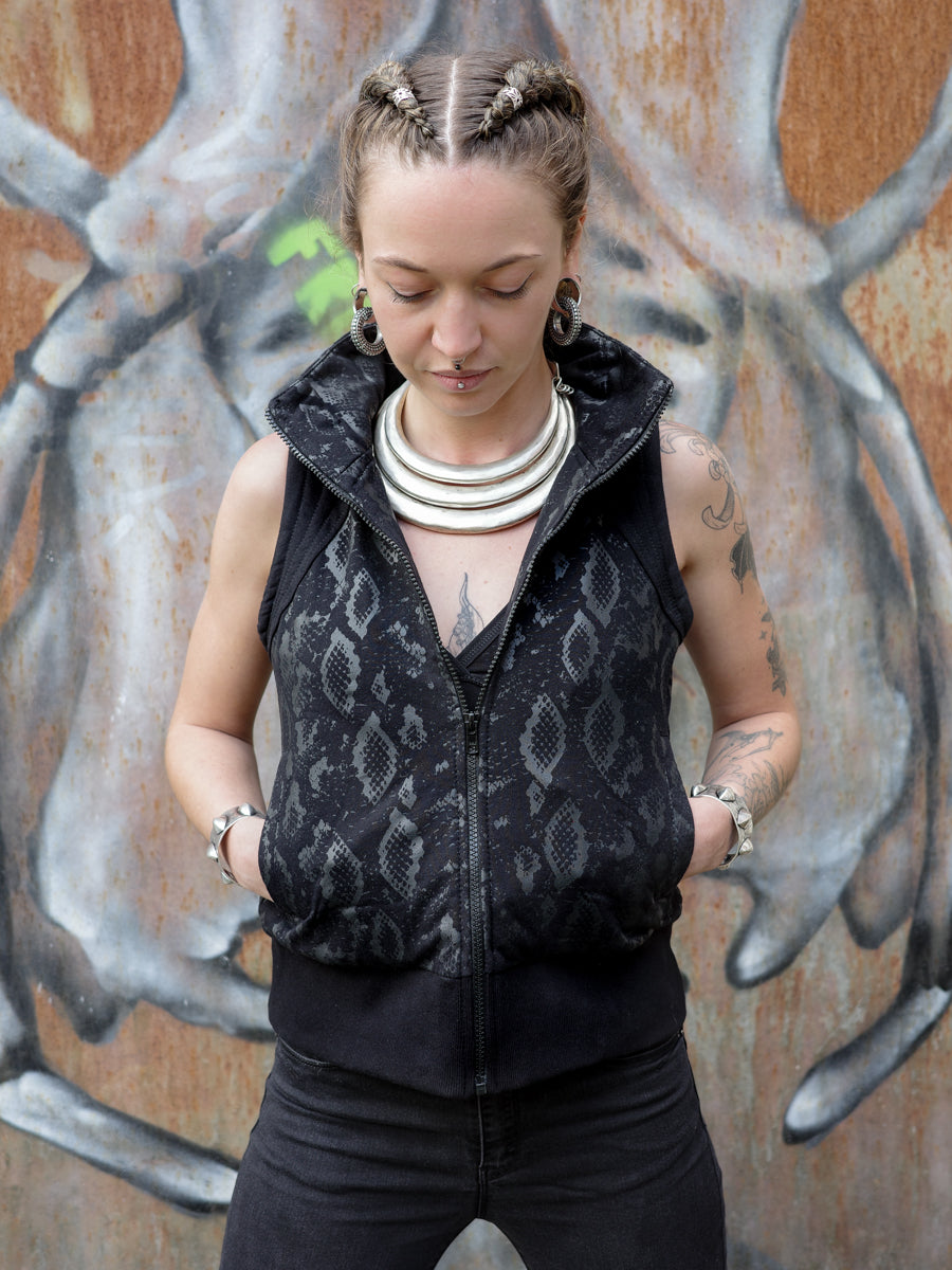 ELEMENT ✦ SNAKE ✦ BLACK