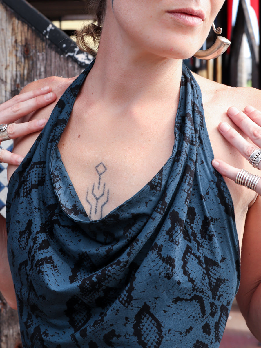 BOMBA ✦ SNAKE ✦ BLUE