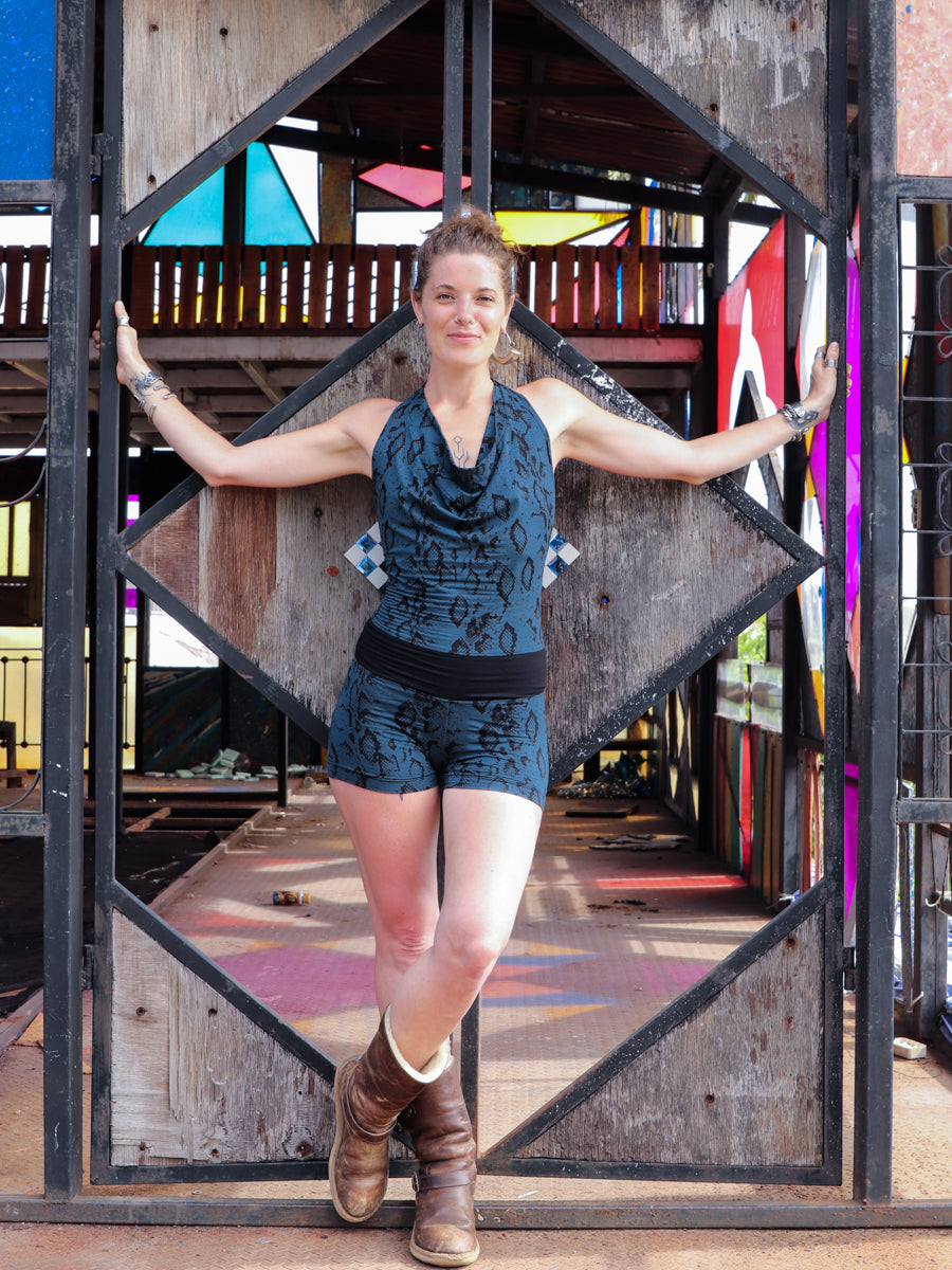 BOMBA ✦ SNAKE ✦ BLUE