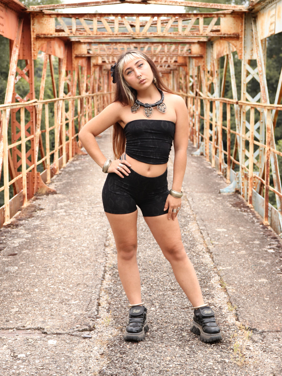 YOGI ✦ SNAKE ✦ BLACK