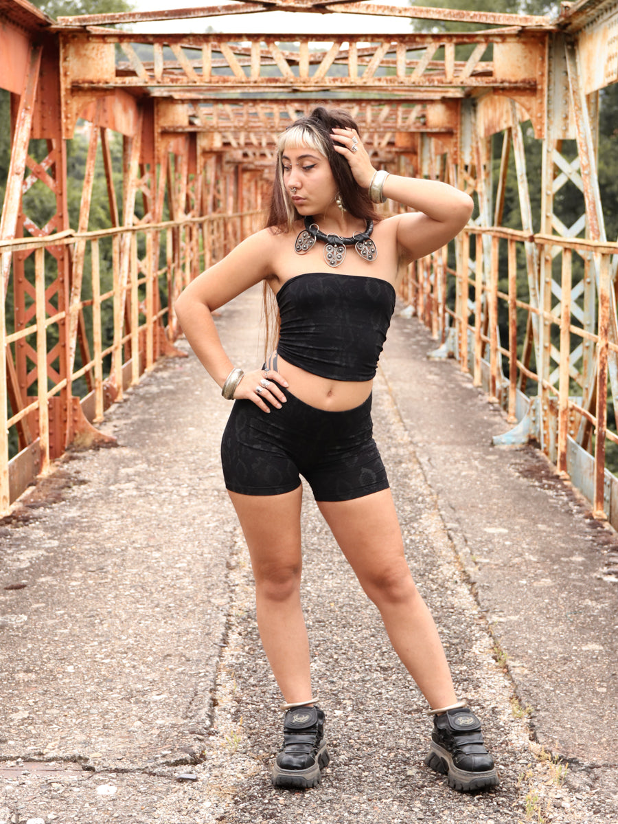 YOGI ✦ SNAKE ✦ BLACK