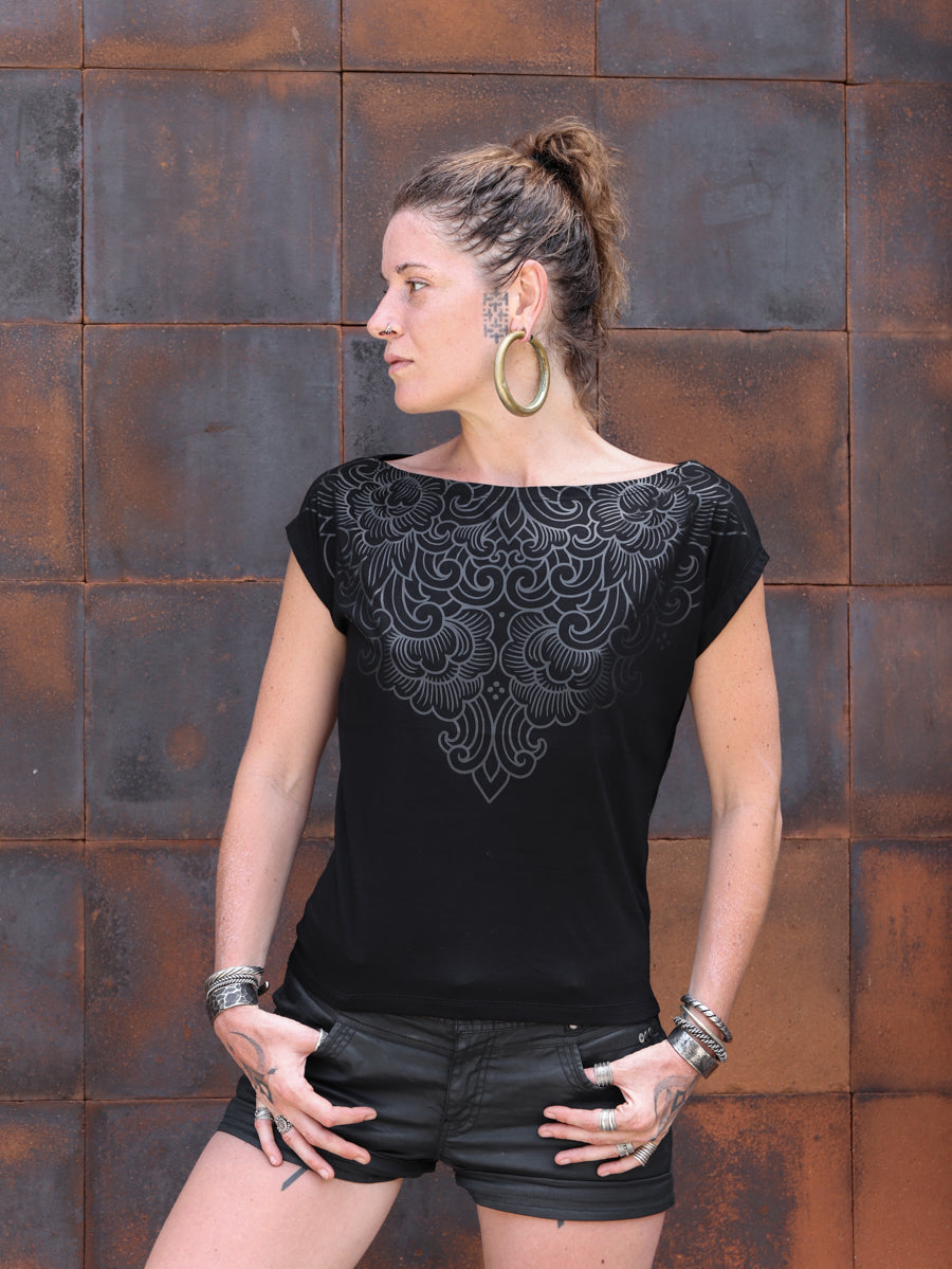 NOMAD ✦ BOTAN ✦ BLACK