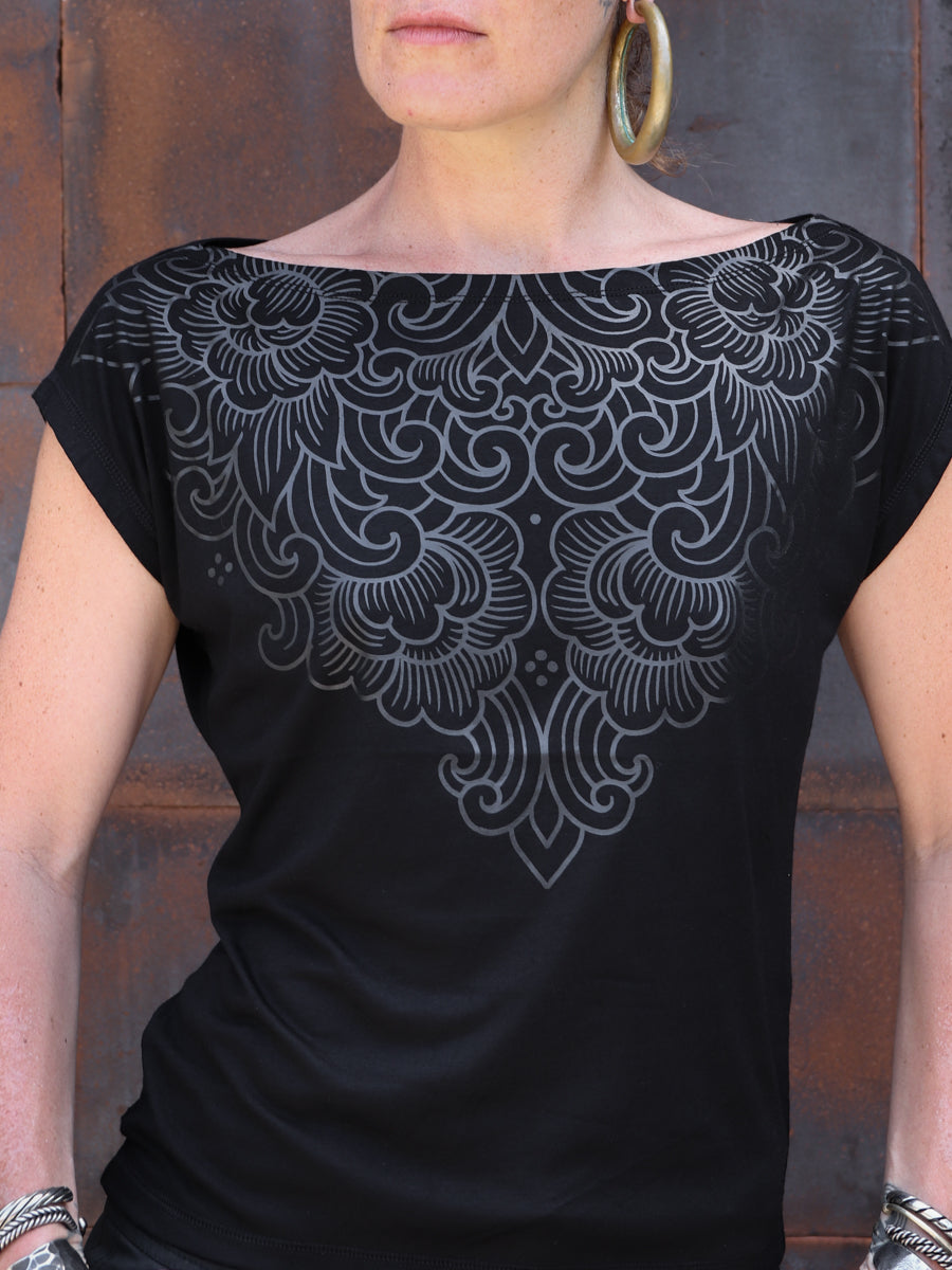 NOMAD ✦ BOTAN ✦ BLACK