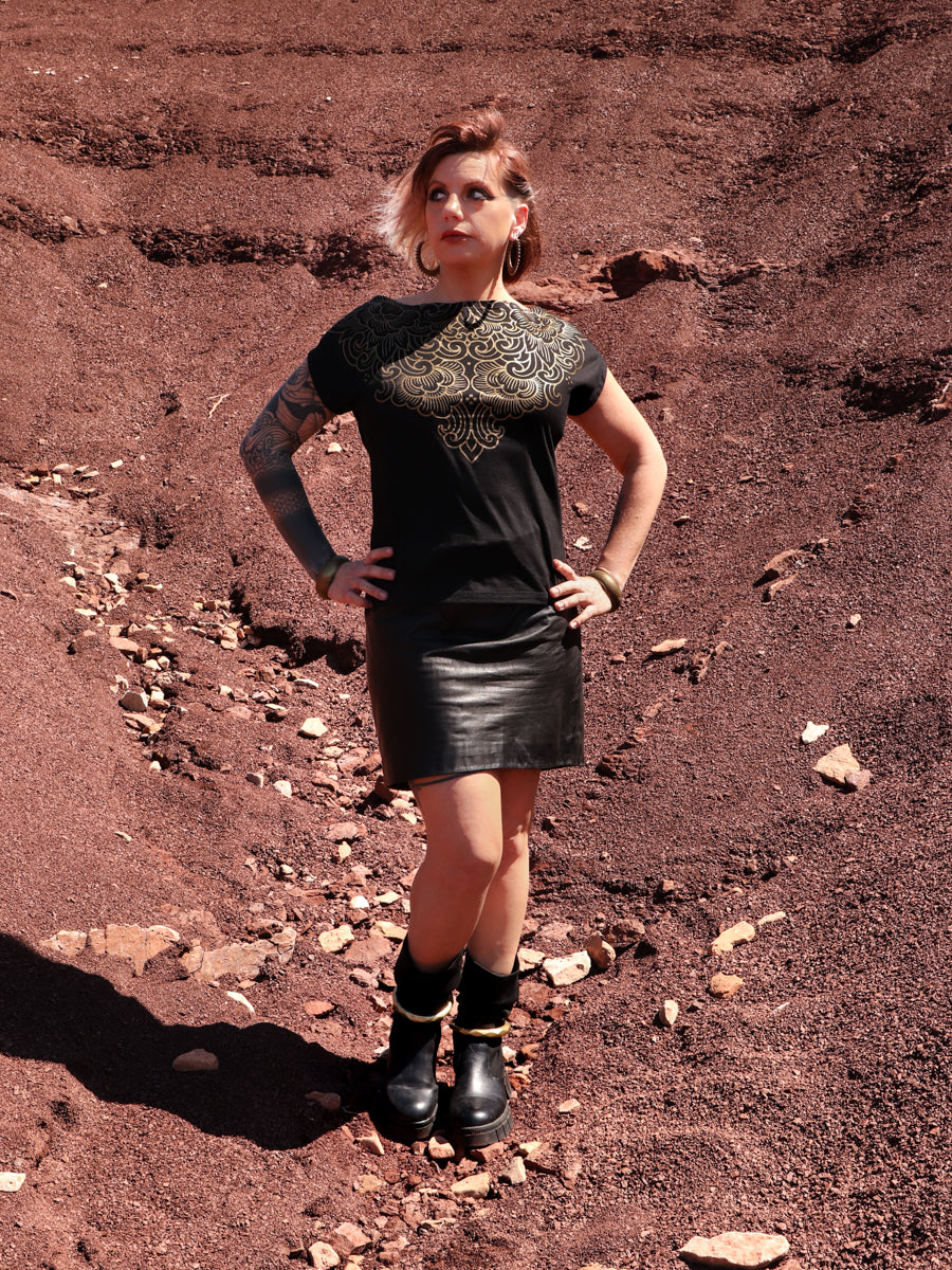 NOMAD ✦ BOTAN ✦ BLACK &amp; GOLD