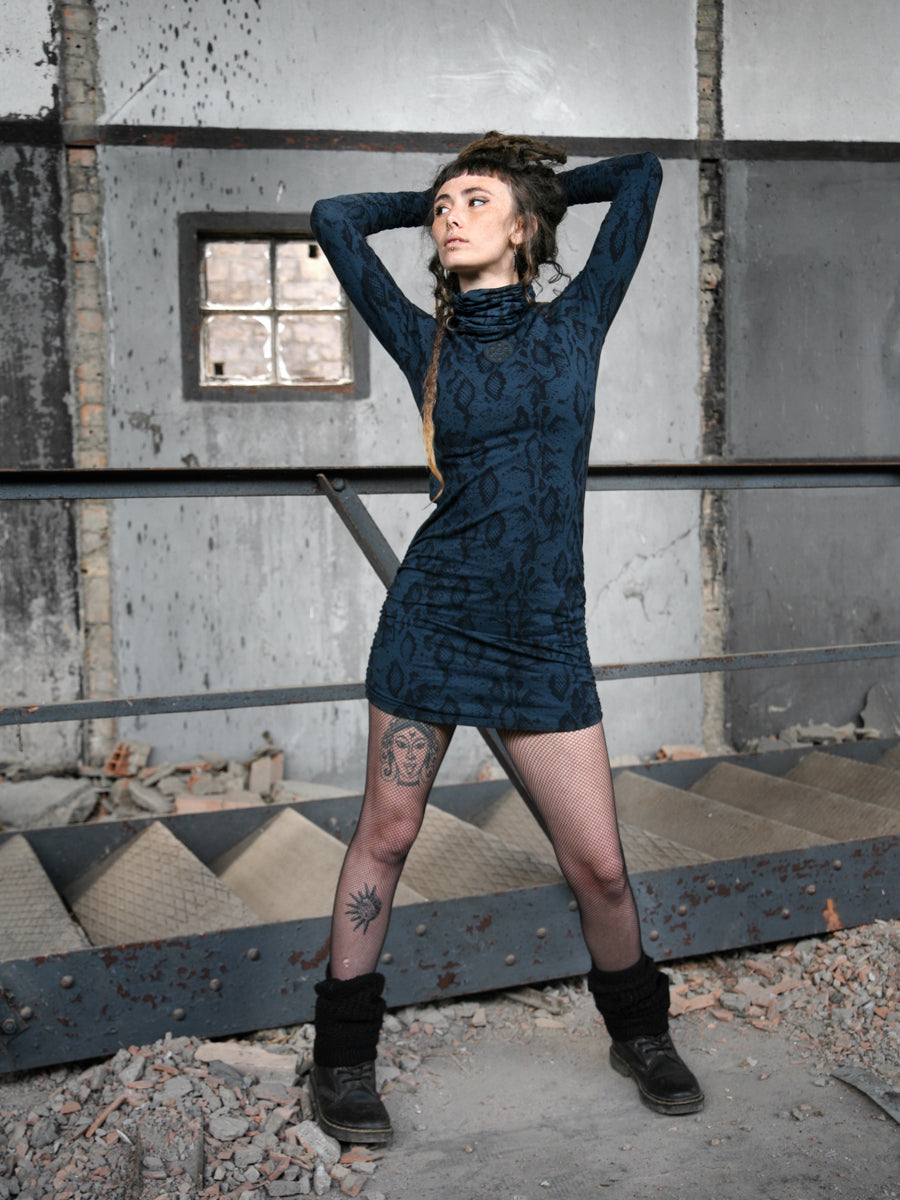 SUTRA ✦ SNAKE ✦ PETROL