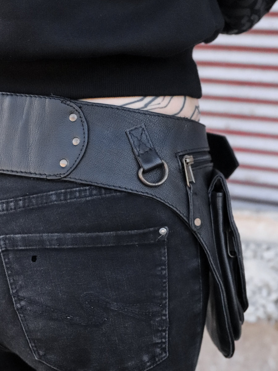 ISHTAR 2.0 ✦ BLACK ✦ GOLD