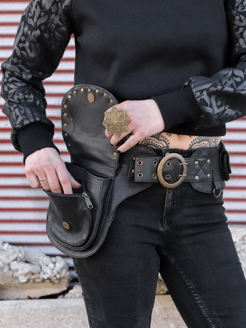 ISHTAR 2.0 ✦ BLACK ✦ GOLD