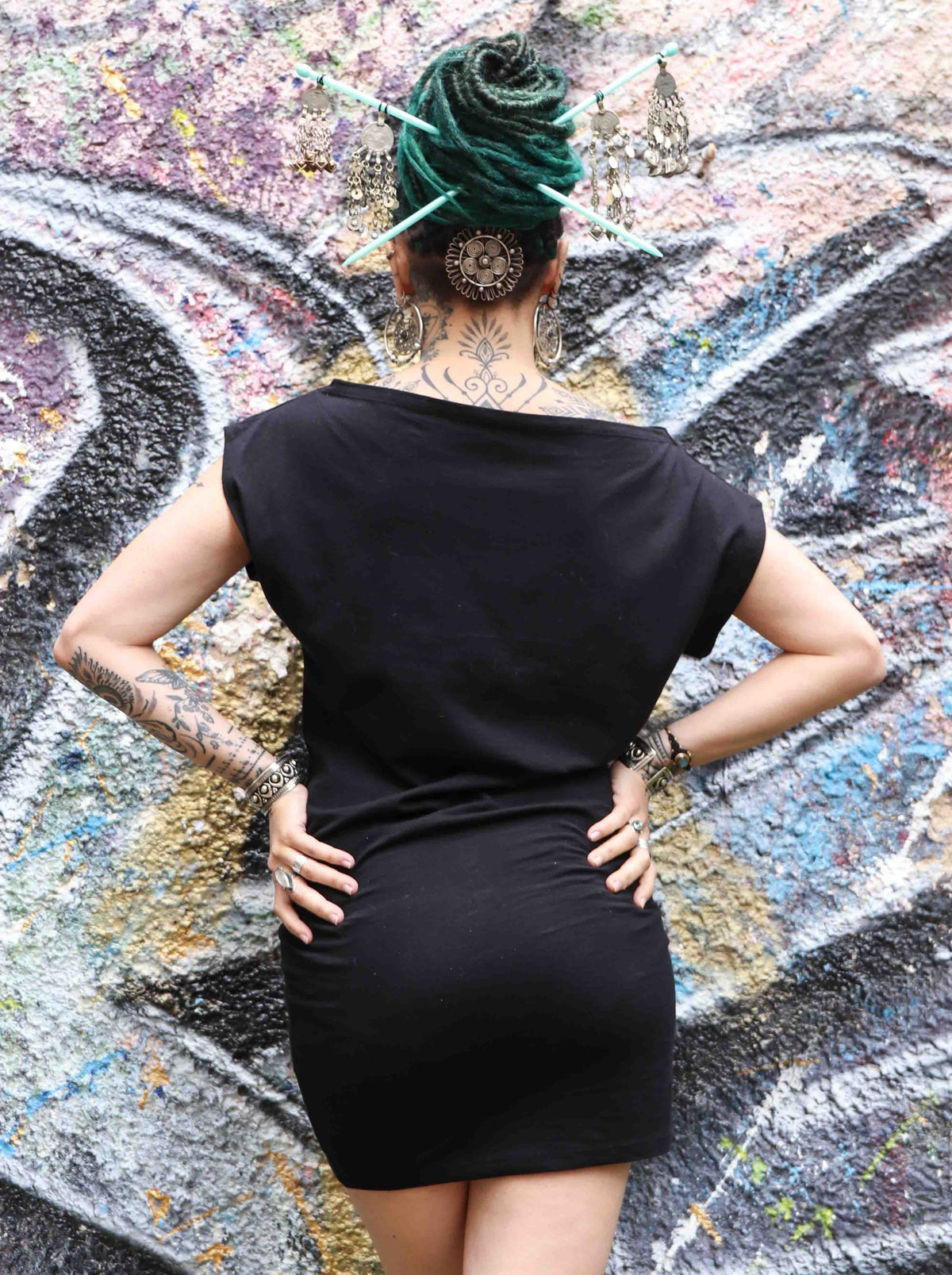 black cotton jersey t-shirt dress with ornemental serigraphy