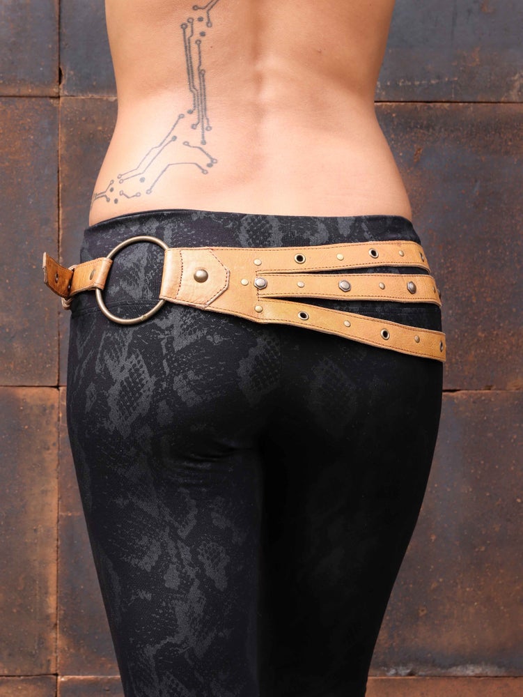 HIPOLITA ✦ HEXA ✦ CAMEL