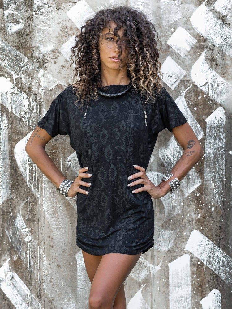 Snake t 2025 shirt dress